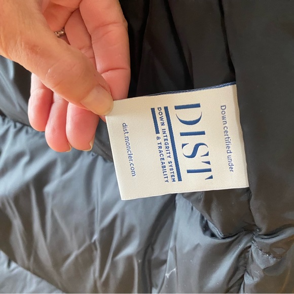 Moncler Parka.  Navy.  Worn twice. - Picture 8 of 11